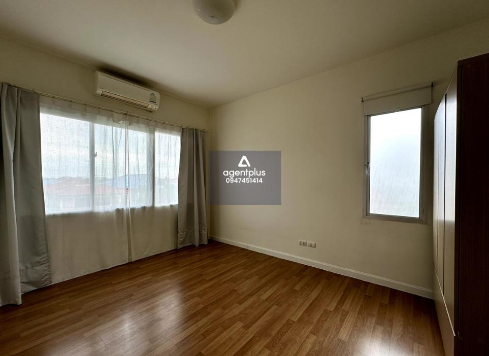 ลดราคา ทาวโฮม3 ชั้น 36.10 ตรว. หลังมุมมีสวนด้านข้าง หน้าบ้านลึกพิเศษ 2 จอด ต่อเติมครัวบิ้วอินท์