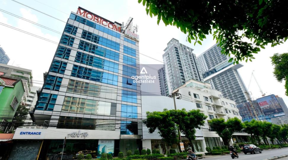 เช่าพื้นที่สำนักงานส่วนตัวมีกั้นห้องประชุม ติดถนนใหญ่ สาทร-นราธิวาสฯ ใกล้ BTS ศูนย์กลางธุรกิจ 100 ตรม