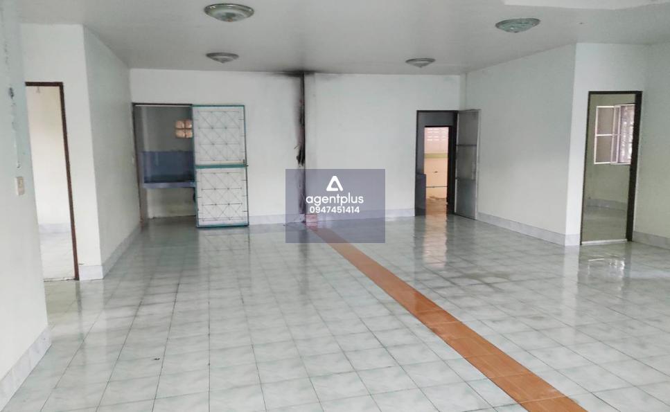 บ้านเดี่ยว โครงการอมรรัตน์ธานี ปลวกแดง บ้านเดี่ยวชั้นเดียว การคมนาคมสะดวก รถยนต์เข้าออกได้ สาธารณูปโภคพื้นฐานครบ