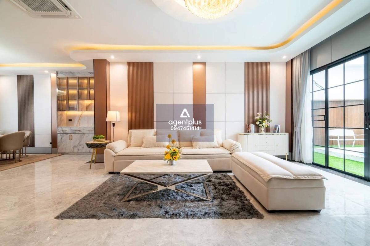 [ขาย/เช่า] บ้านพูลล่า สวยหรูหร่า พัทยา -บ้านสวยสไตล์ Modern Marble พร้อมสระว่ายน้ำ