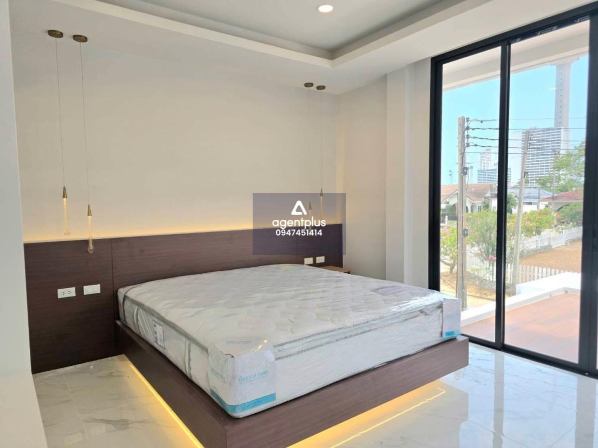 ขาย พูลวิลล่าหรู ใกล้ทะเลเพียง 200 ม. จอมเทียน 