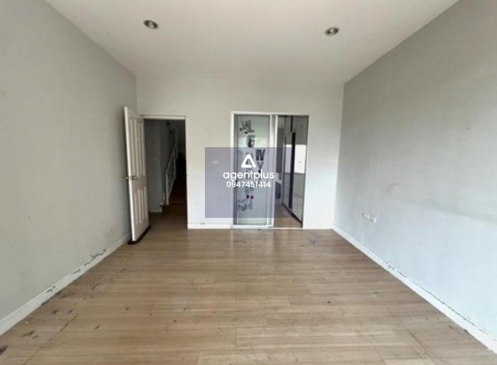 ขาย ทาวน์เฮ้าส์ โครงการ ซิกเนเจอร์ วิภาวดี 60