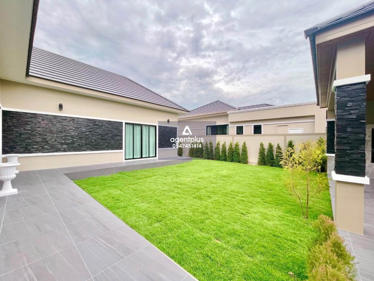 ขายบ้านเดี่ยว 3 ห้องนอน โป่ง  พัทยา บ้านพร้อมอยู่ มีพื้นที่สร้างสระว่ายน้ำส่วนตัว