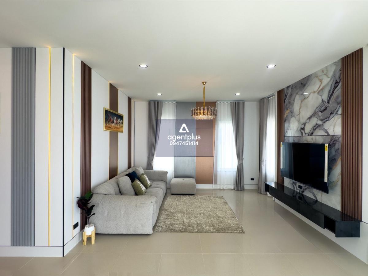 ขาย บ้านเดี่ยวหลังมุม พร้อมสระว่ายน้ำ Garden View 2