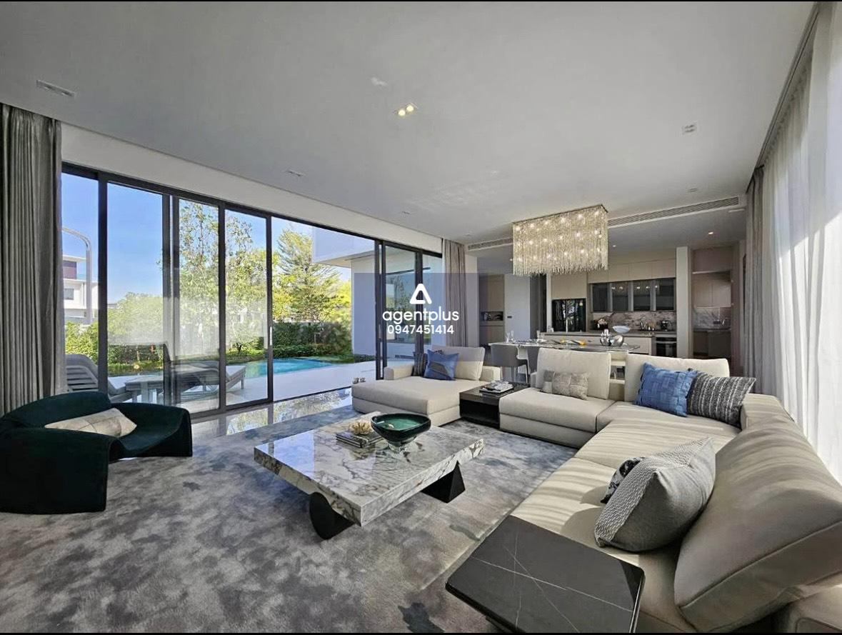 ขาย/ให้เช่าพูลวิลล่าหรู ห้วยใหญ่พัทยา 5ห้องนอน ใกล้โรงเรียนนานาชาติ สนามกอล์ฟ