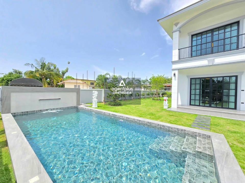 ขายบ้านเดี่ยวสร้างใหม่ 4 ห้องนอน ซอยซากนอก  พัทยา พร้อมสระว่ายน้ำส่วนตัว 