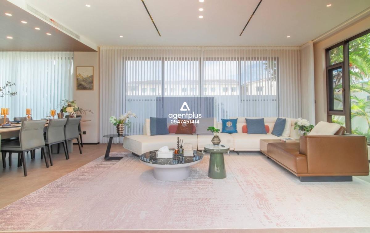 ขายพูลวิลล่าหรู 4 ห้องนอน สุขุมวิท–พัทยา 71 พัทยา Modern Luxury พร้อมสระส่วนตัว