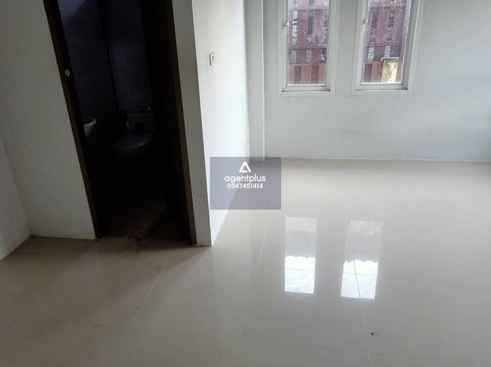 บ้านแฝดชั้นเดียว ถนนสายเอกนิคม (ทล.3139) การคมนาคมสะดวก สาธารณูปโภคครบครัน โครงการอีสเทิร์น พาร์ควิลล์ ปลวกแดง