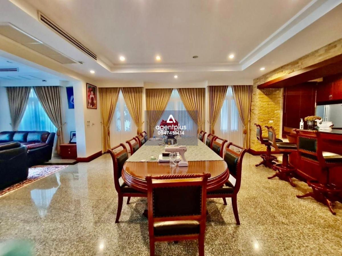 ขายพูลวิลล่าหรู บนเขาพระตำหนัก เหมาะอยู่อาศัยและลงทุน