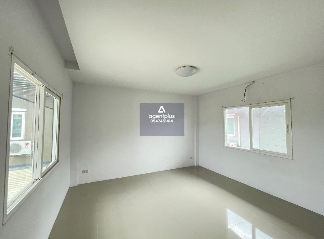 ทาวน์เฮ้าส์ 2 ชั้น ทำเลดีใกล้ถนนทางหลวง 3289 โครงการกรีนเนอรี่ทาวน์ บ้านบึง