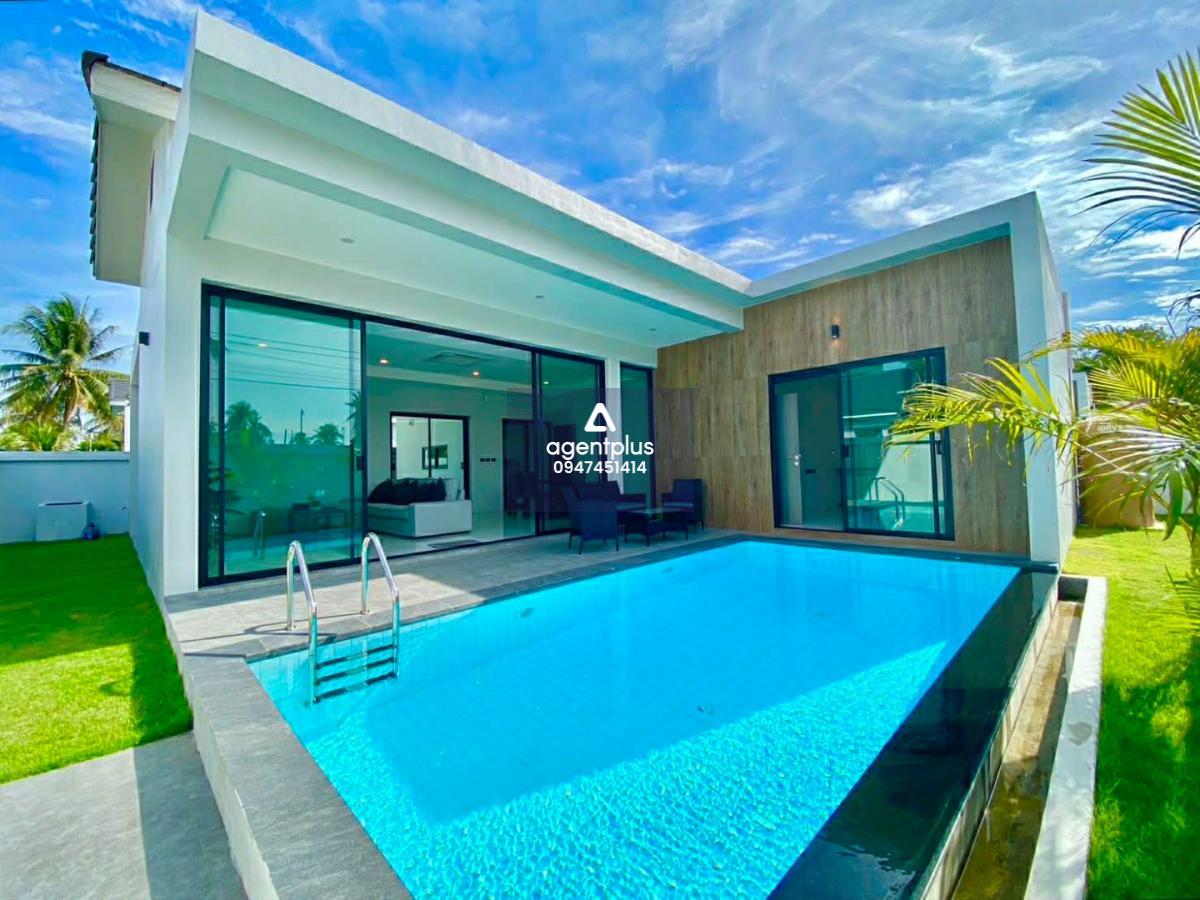 ให้เช่าบ้าน3ห้องนอน พร้อมสระว่ายน้ำส่วนตัว ย่านหนองปลาไหล เฟอร์ครบ