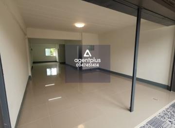 อาคารพาณิชย์ 3 ชั้น พร้อมชั้นใต้ดิน 1 คูหา อาคารพาณิชย์ สารภี สภาพปรับปรุงแล้วทั้งหลังพร้อมเข้าอยู่อาศัย