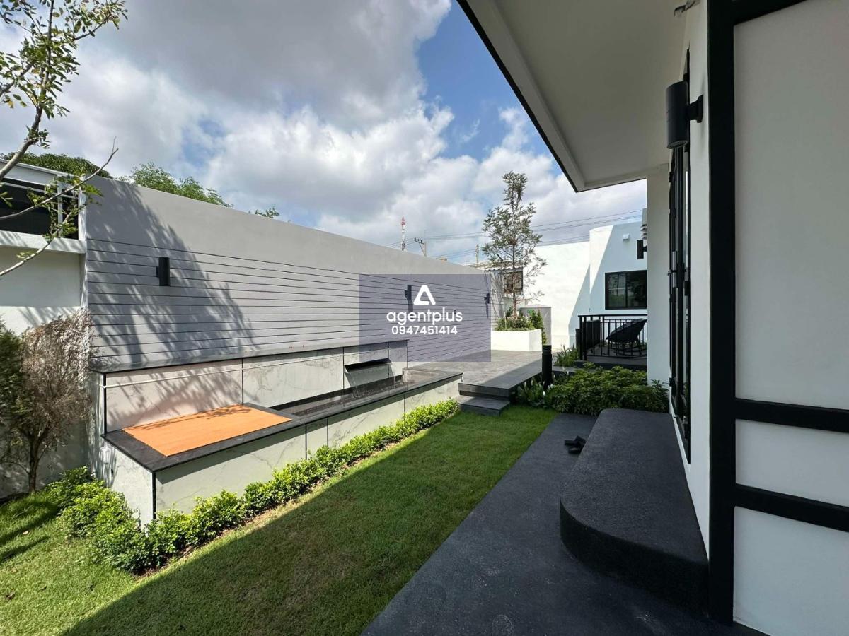 บ้านแฝดพรีเมี่ยม 2 ชั้น พิกัดซอยบุญสัมพันธ์ 6 ( ซอยเขาน้อย ) ทำเลหลักเมืองพัทยา Glam พัทยา