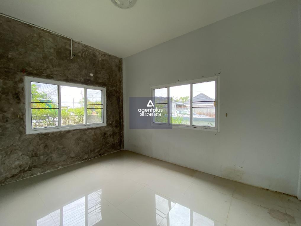 ทาวน์เฮ้าส์ โครงการสมบูรณ์ เลควิล 2 เนินสำลี-ระยอง ทำเลในแหล่งชุมชน อยู่ใกล้แยกเนินสำลีระยอง ซอยหนองน้ำเย็น 3 ห่างจากถนนสายศูนย์ราชการระยอง-นิคมอุตสาหกรรมมาบตาพุด (ทล.363) ประมาณ 1 กม. และห่างจากถนนสุขุมวิท (ทล.3) ประมาณ 2.1 กม.