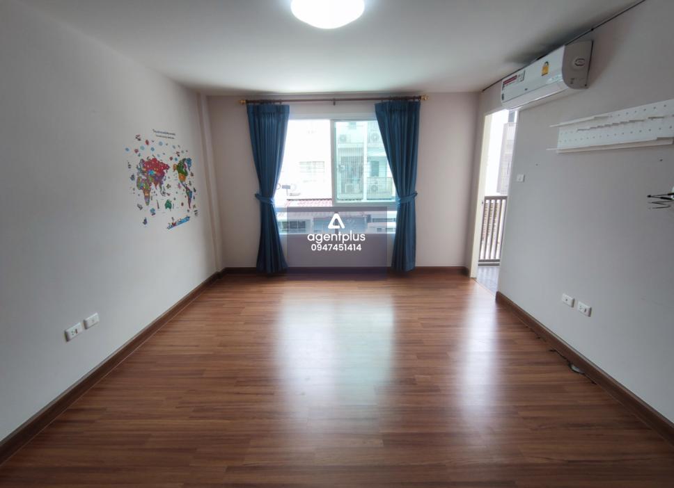 ให้เช่าทาวน์โฮม 3 ชั้น ลาซาล-แบริ่ง-บางนา ใกล้ BTS โรงพยาบาล และโรงเรียนนานาชาติ เหมาะสำหรับทำโฮมออฟฟิสหรือใช้อยู่อาศัย