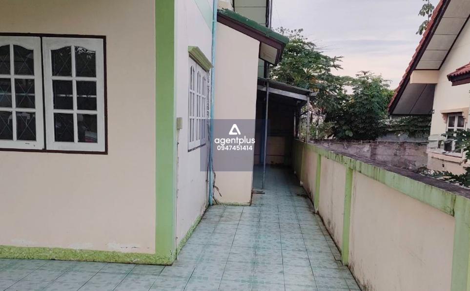 บ้านเดี่ยว โครงการอมรรัตน์ธานี ปลวกแดง บ้านเดี่ยวชั้นเดียว การคมนาคมสะดวก รถยนต์เข้าออกได้ สาธารณูปโภคพื้นฐานครบ