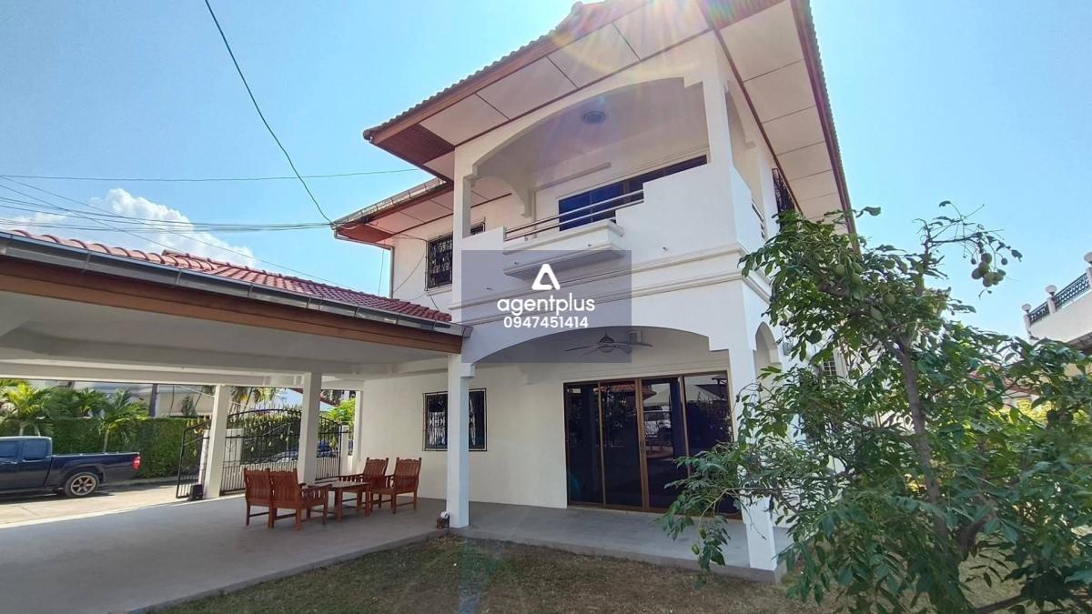 ให้เช่าบ้านทำเล ใกล้กับหาดจอมเทียนเมืองพัทยา หมู่บ้าน รอยัล พาร์ค พัทยา