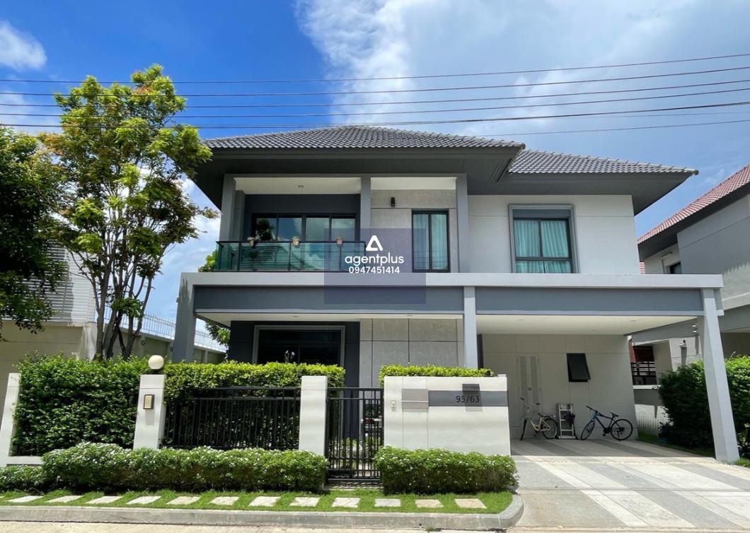 บ้านเดี่ยวพร้อมอยู่ บางกอก บูเลอวาร์ด ศรีนครินทร์ – บางนา ใกล้รถไฟฟ้า บรรยากาศเป็นส่วนตัว เหมาะสำหรับครอบครัว