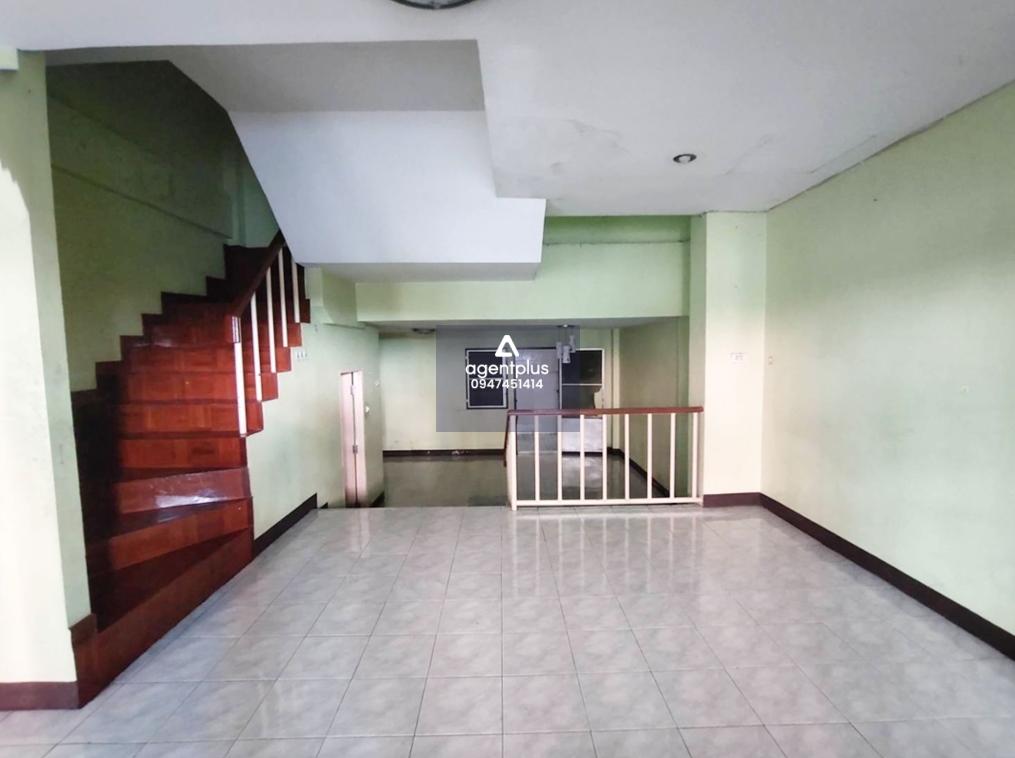 ขายทาวน์เฮ้าส์ 3 ชั้น บางแค ฟังก์ชัน 4 นอน พื้นที่ใช้สอย 179 ตร.ม.