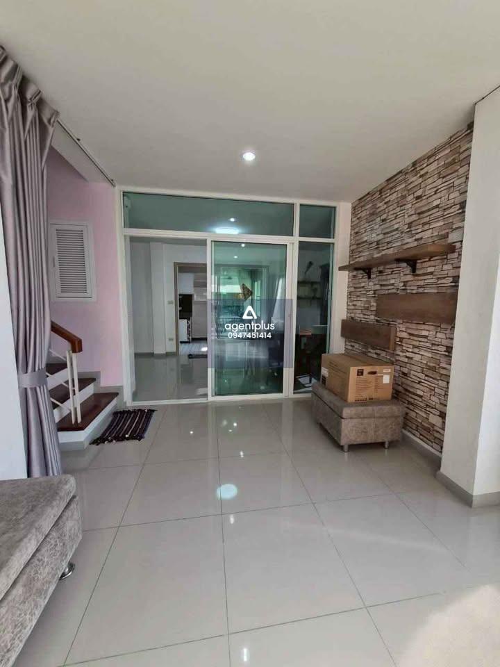 *ปล่อยเช่าบ้านสวยพร้อมอยู่ หมู่บ้าน The Residence ซอยทุ่งกลม-ตาลหมัน 8 พัทยา