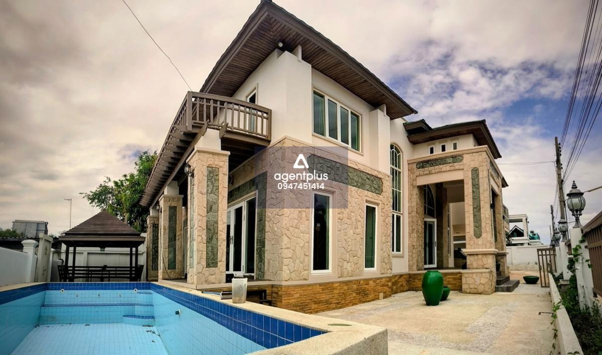 *ปล่อยเช่าบ้านหรูพลูวิลล่า เฟอร์นิเจอร์ใหม่ทั้งหมด ติดถนนสุขุมวิท The Emporium Village 