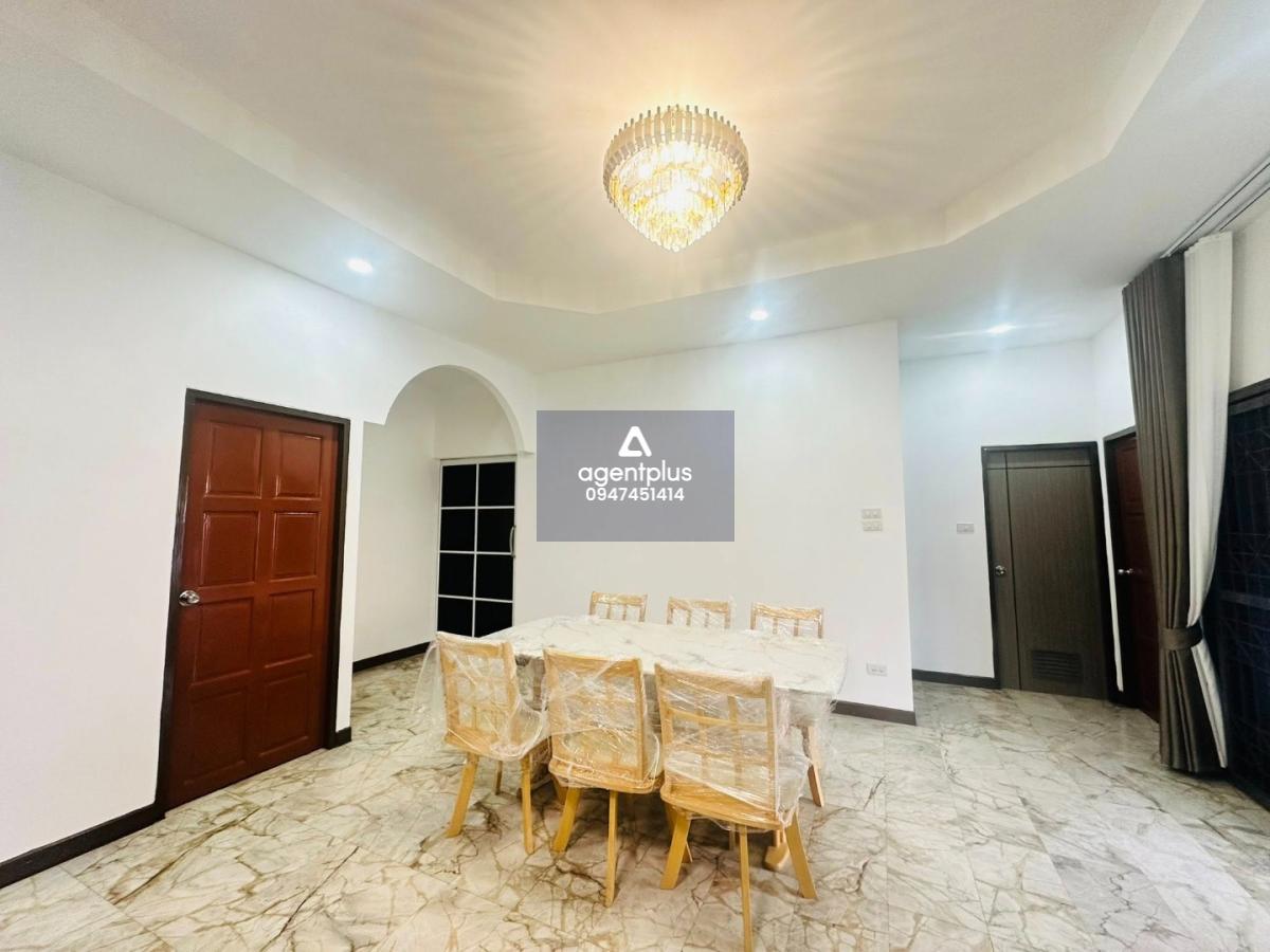 🏡 บ้านเดี่ยวรีโนเวทใหม่ให้เช่า พร้อมเฟอร์นิเจอร์ครบ!