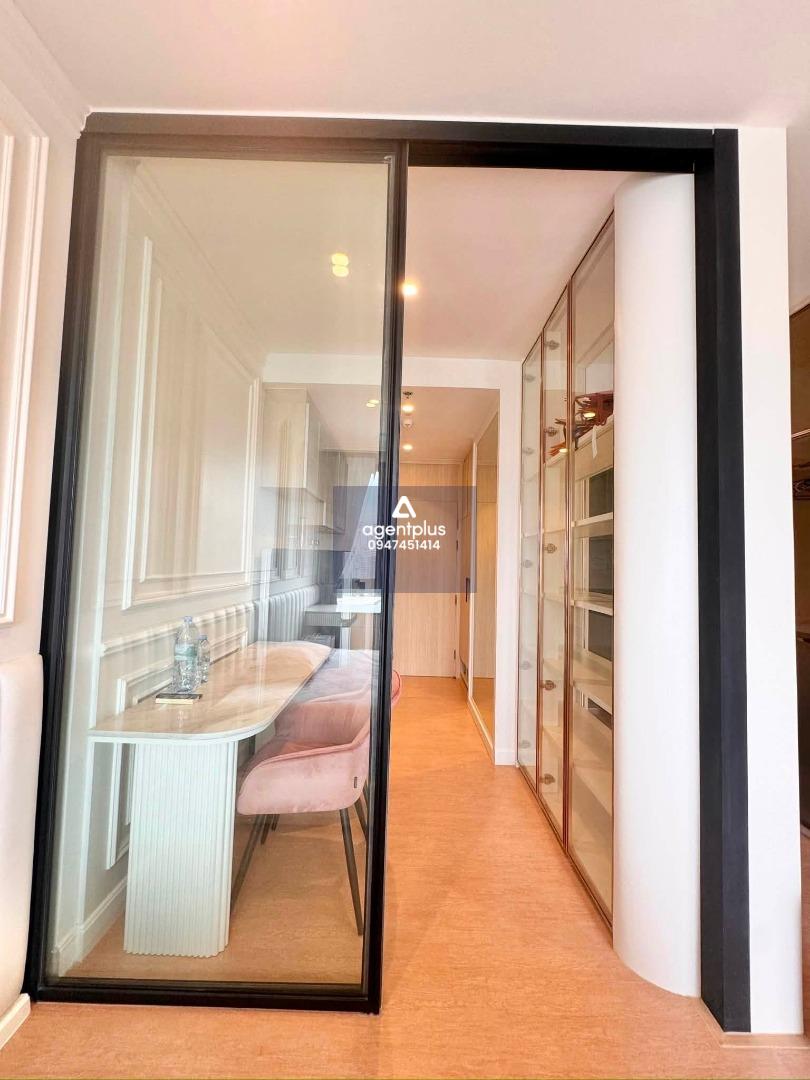 ให้เช่าคอนโด 1 ห้องนอน ใกล้ BTS เอกมัย เพียง 500 เมตร แต่ง Modern Luxury พร้อมเข้าอยู่
