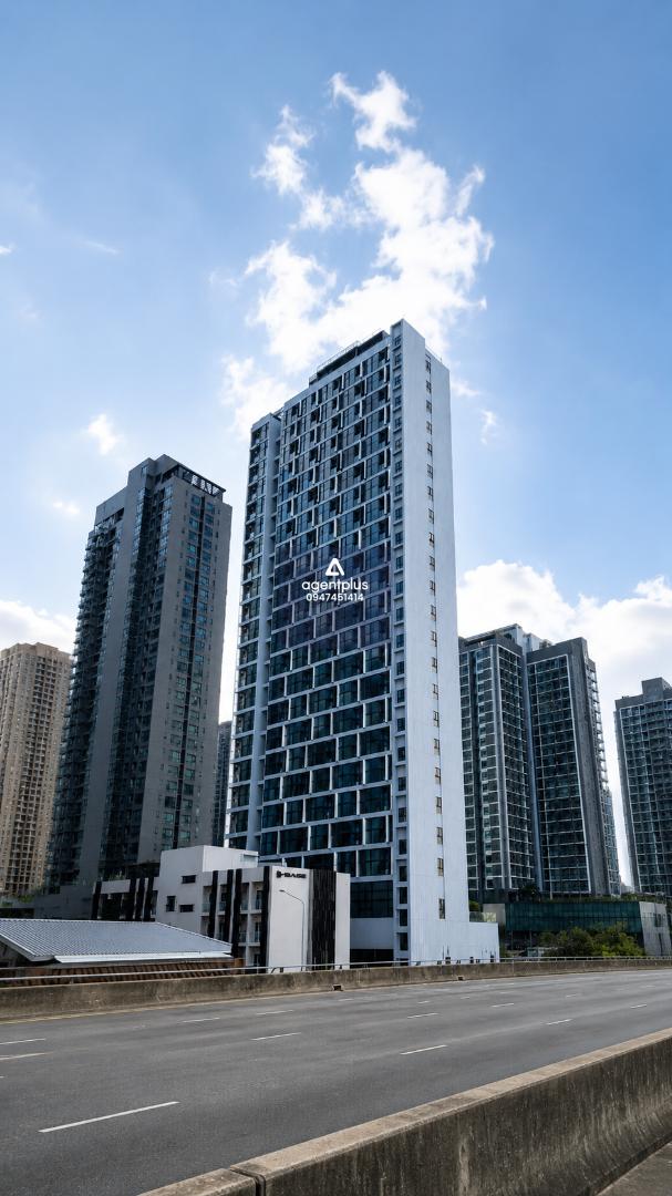 ให้เช่าคอนโดห้อง Loft Duplex ชั้น 27 วิวเมือง ใกล้ MRT พระราม 9