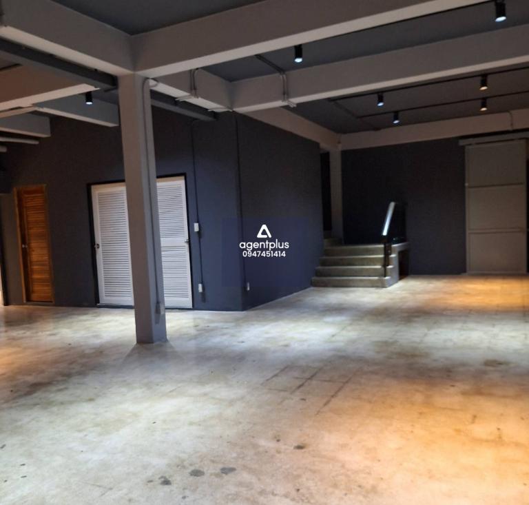 *โรงงาน อาคาร 3 ชั้น 750 ตร.เมตร  ให้เช่า ซอยลาดพร้าว 71 ถนนลาดพร้าว  เข้าซอย 600 เมตร