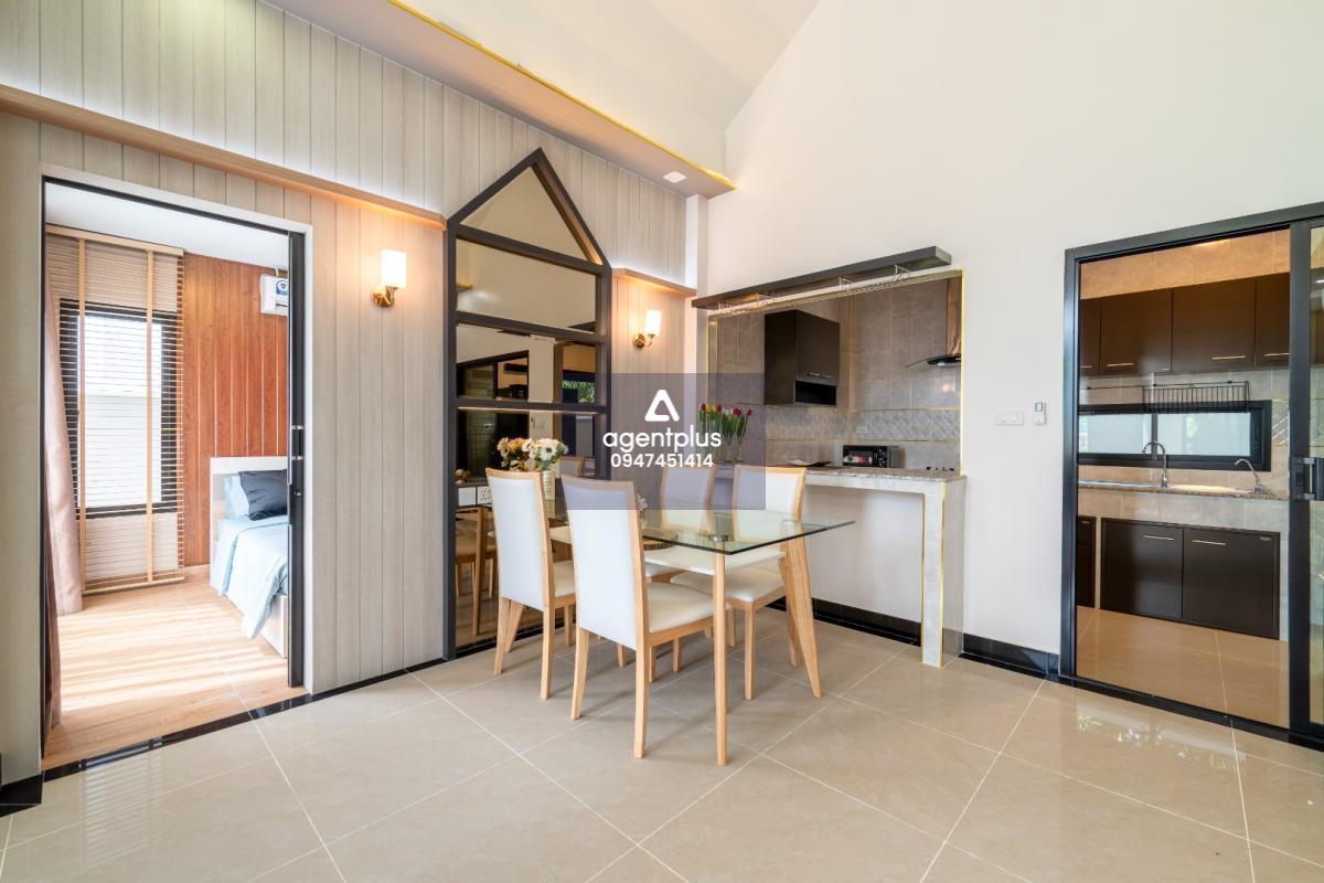 บ้านเดี่ยวมีสระว่ายน้ำพร้อมอยู่ ทำเลสยามคันทรี่คลับ ใกล้ตลาดวนาสิน พัทยา