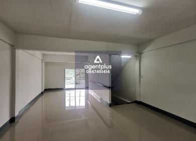 อาคารพาณิชย์ 3 ชั้น พร้อมชั้นใต้ดิน 1 คูหา อาคารพาณิชย์ สารภี สภาพปรับปรุงแล้วทั้งหลังพร้อมเข้าอยู่อาศัย