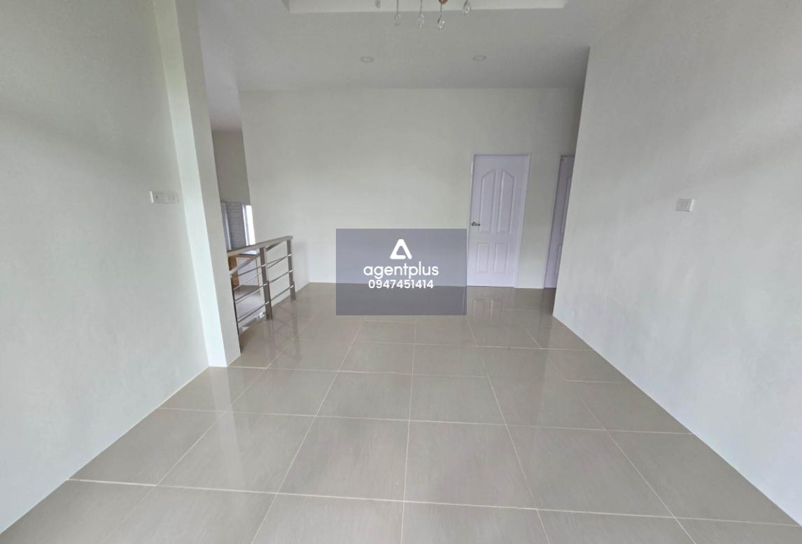 บ้านเดี่ยวชั้นเดียว โครงการศรีอุไรการเคหะ เมืองสุราษฎร์ธานี ปรับปรุงใหม่ การคมนาคมสะดวกสบาย สภาพแวดล้อมโดยรอบเป็นแหล่งชุมชน