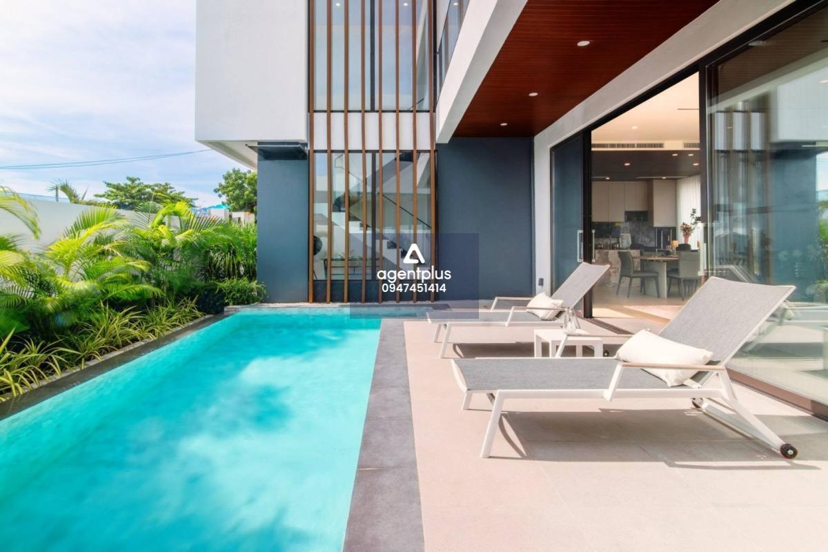 ขายพูลวิลล่าหรู 4 ห้องนอน สุขุมวิท–พัทยา 71 พัทยา Modern Luxury พร้อมสระส่วนตัว