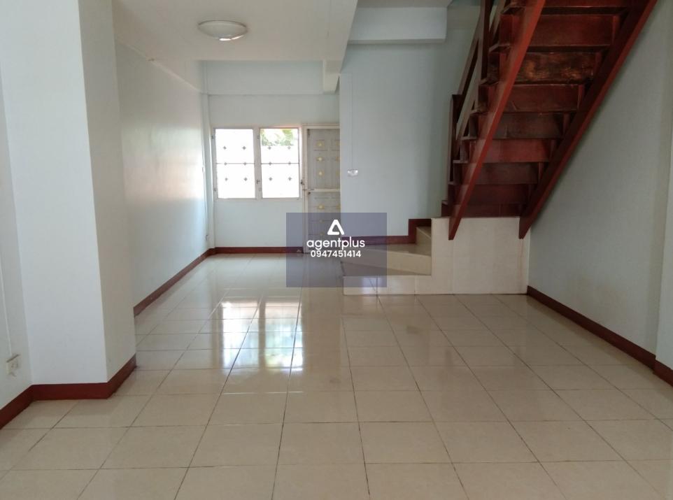 ขายทาวน์เฮ้าส์ 2 ชั้น ทำเลดีสะดวกสบาย สามารถเข้า-ออกได้หลายทาง โครงการนครทอง ปาร์ควิว 3 บางบัวทอง : ปรับปรุงแล้ว