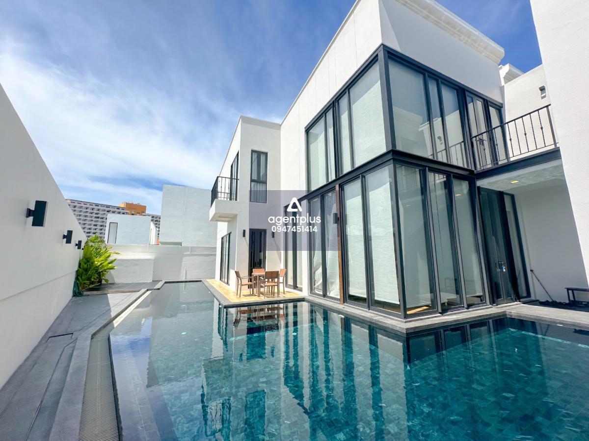 ขายด่วน INARA VILLA พูลวิลล่าหรู เมืองพัทยา ใกล้ชายหาด ตกแต่งครบ พร้อมเข้าอยู่ ห่างจากหาดจอมเทียน พัทยา เพียง 2 กม.