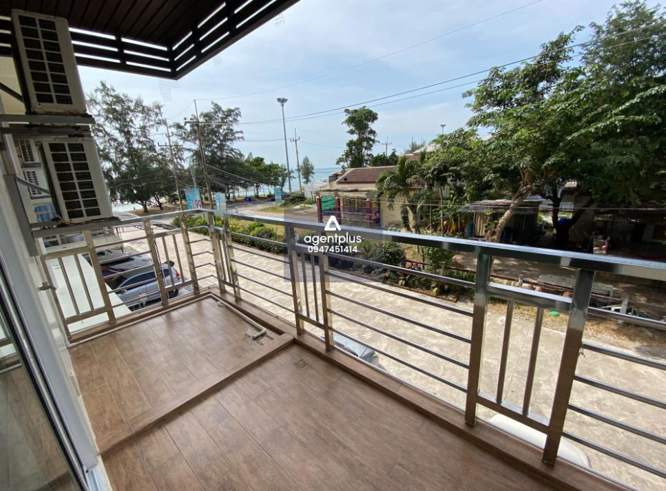 โครงการวรัญญา คอนโดมิเนียม ทำเลดี เดินทางสะดวก เหมาะอยู่อาศัย ติดถนนสุขุมวิท