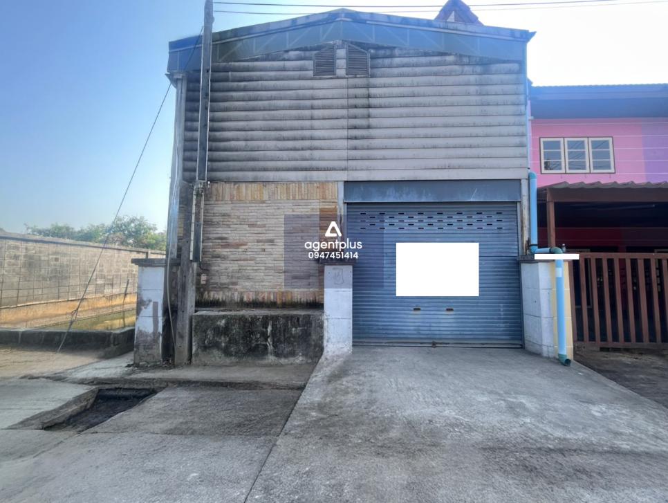 ทาวน์เฮ้าส์ 2 ชั้น ทำเลดีใกล้ถนนสุขุมวิท โครงการสวนบ้านฉางระยอง บ้านฉาง