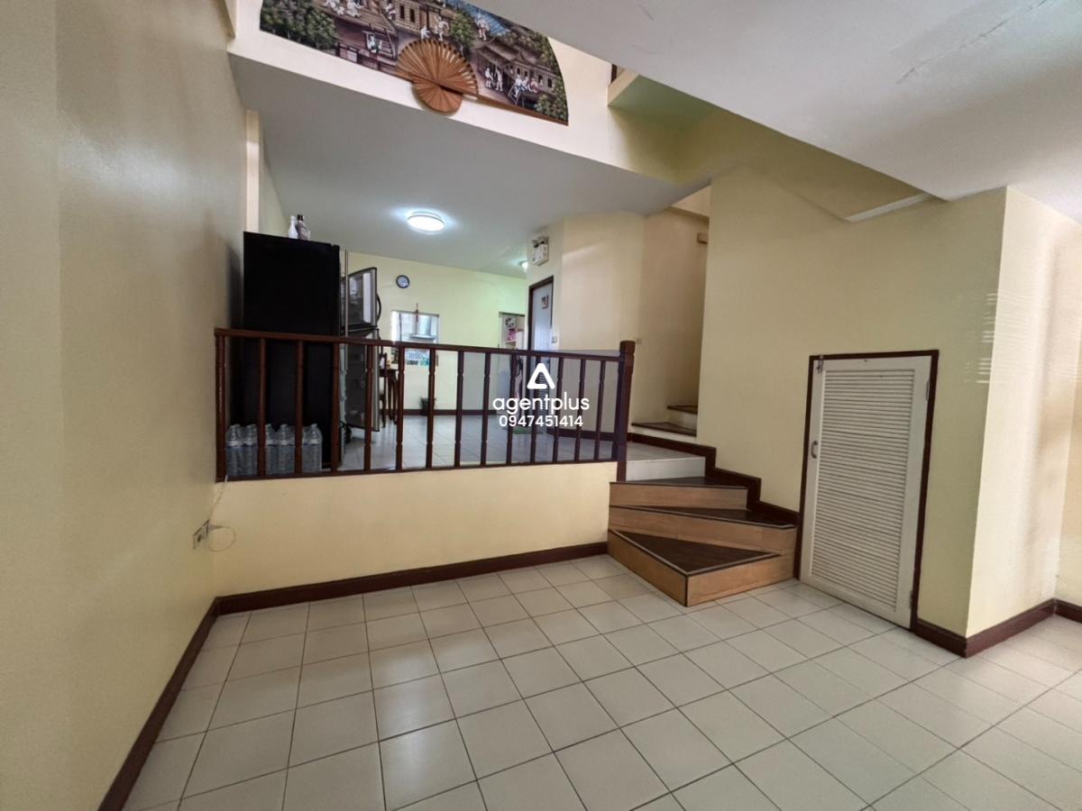 ขายทาวน์โฮม 3 ชั้น บ้านกลางเมือง รัชดา – เหม่งจ๋าย  ทำเลกลางเมือง เดินทางสะดวก เหมาะอยู่อาศัย / โฮมออฟฟิศ