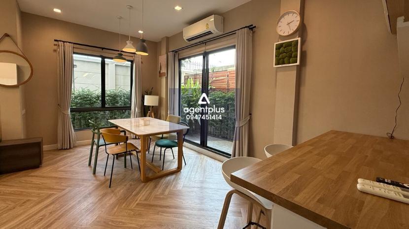 ขาย/เช่า บ้านเดี่ยวหลังริม ตกแต่งสวย ทำเลใกล้รถไฟฟ้า 