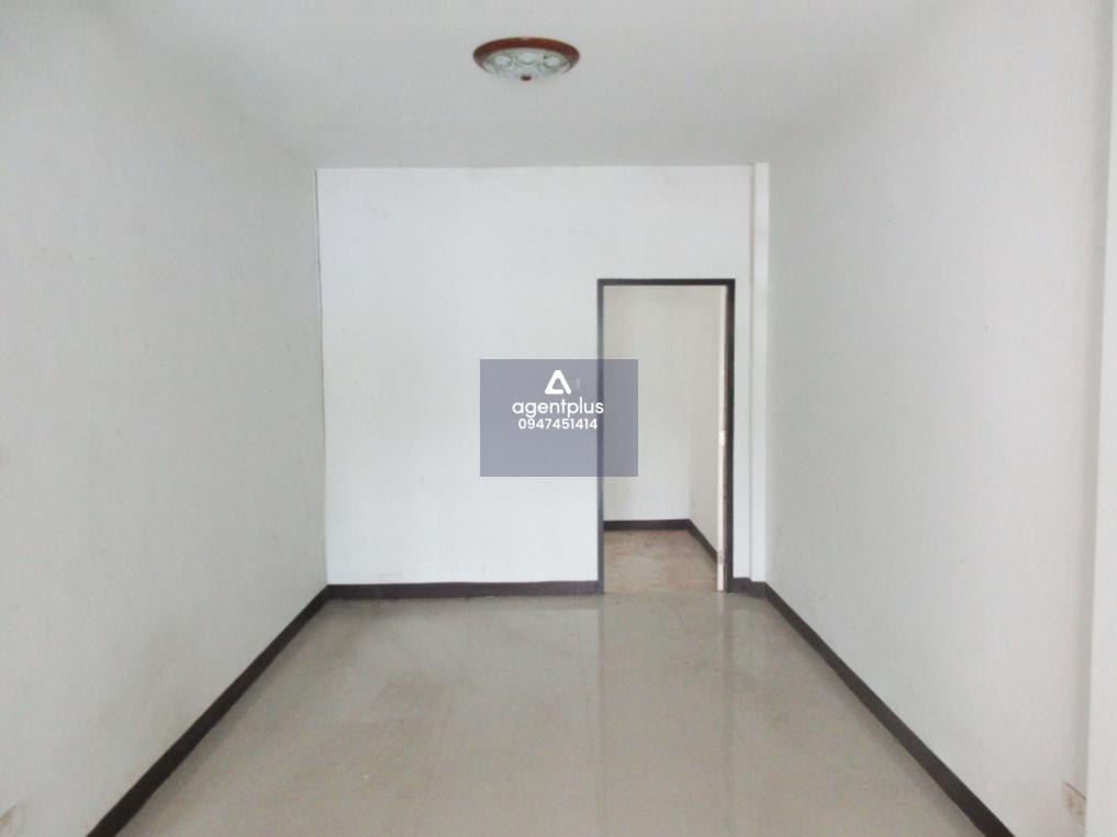 บ้านแฝดชั้นเดียว หมู่บ้าน บ้านดี ตำบลมาบข่า ใกล้ถนนสายหลัก (ทล.36) อยู่ในแหล่งชุมชน โครงการกุลวลี นิคมพัฒนา