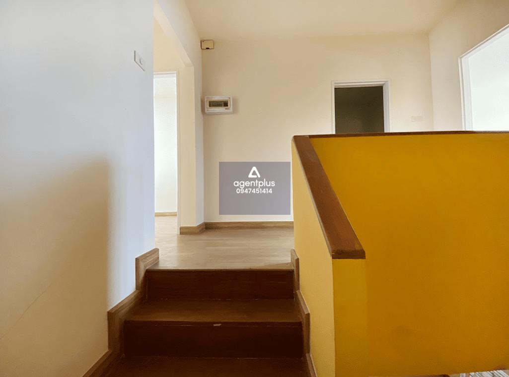 ทาวน์เฮ้าส์ 2 ชั้น ทำเลดีในแหล่งชุมชนมากมาย สาธารณูปโภคพื้นฐานครบ การเดินทางสะดวก โครงการเดอะมิกซ์ สะพาน4 - มาบยางพร ซอยมาบยางพร20 ถนนปลวกแดง-ห้วยปราบ (รย.3013)