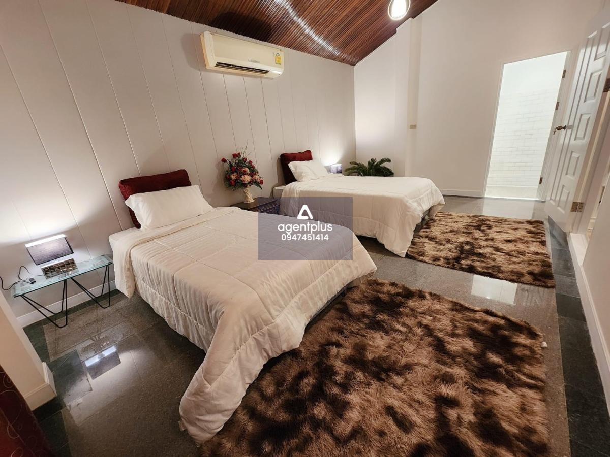 Beachfront Pool Villa Jomtien Pattaya 