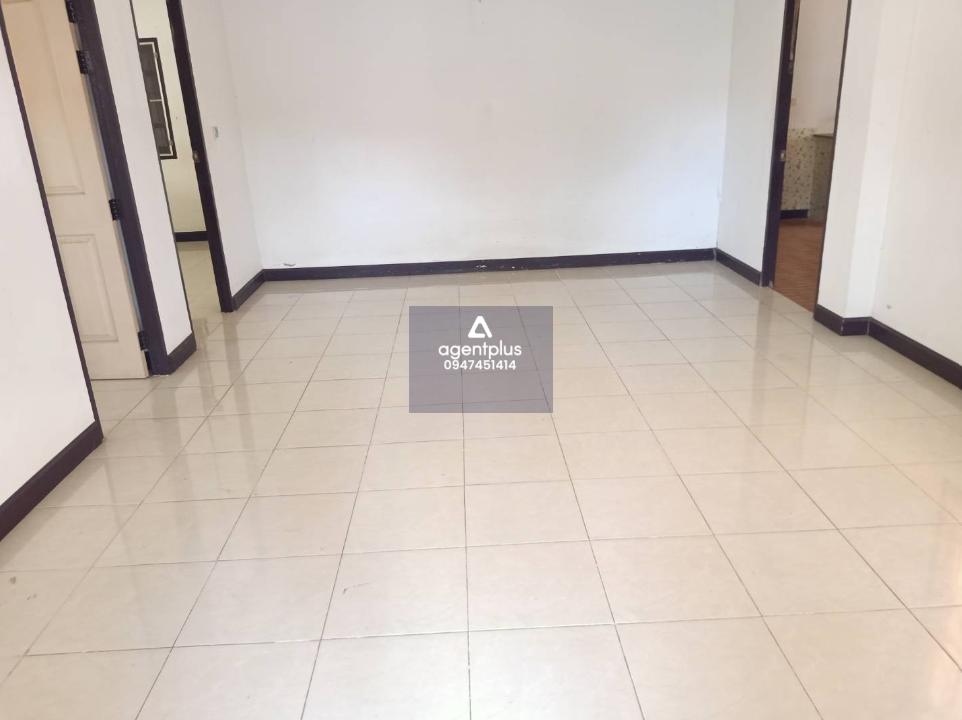 บ้านเดี่ยวชั้นเดียว โครงการบุญรักษา 3 ทำเลดี อยู่ในแหล่งชุมชน ใกล้ถนนสายหลักและสายรอง การคมนาคมสะดวก โครงการมีระบบรักษาความปลอดภัย