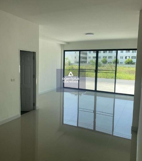 ให้เช่าโกดัง พร้อมสำนักงานและที่พักอาศัย