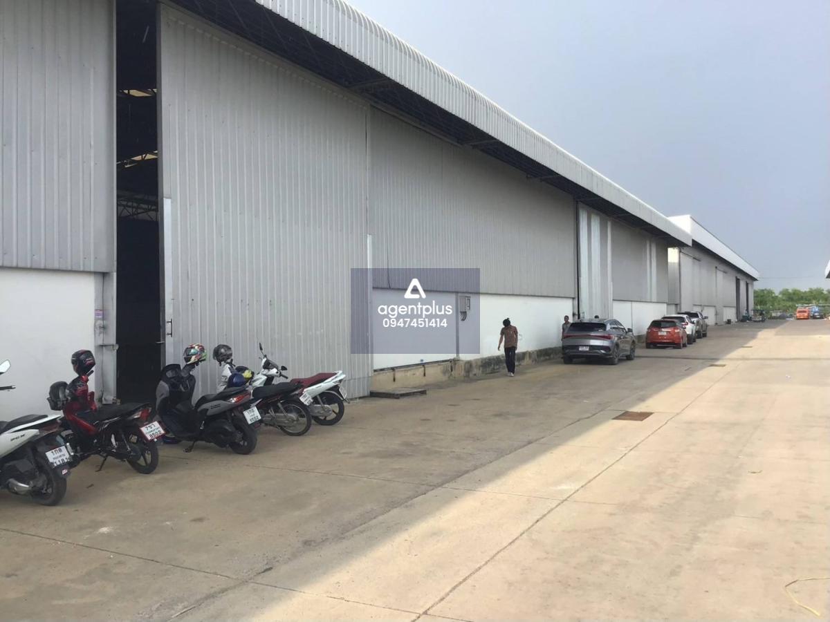 *โกดัง @ลาดกระบัง - ร่มเกล้า ให้เช่า ถนนศรีนครินทร์-ร่มเกล้าตัดใหม่ กรุงเทพฯ