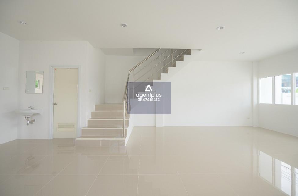 *เปิดให้จอง ทาวน์โฮม 2 ชั้น หน้ากว้าง 5.5 เมตร 3 ห้องนอน 3 ห้องน้ำ โครงการใหม่ THEE Home Pathumthani Klong 5 ใกล้มหาวิทยาลัยเทคโนโลยีราชมงคลธัญบุรี