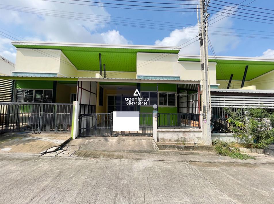 ทาวน์เฮ้าส์ โครงการบุษบา วิลล์ ศรีราชา ทำเลดี การคมนาคมสะดวก สาธารณูปโภคครบครัน ใกล้แหล่งชุมชน ห่างจากถนนสายฉะเชิงเทรา-สัตหีบ แยกเข้าสี่แยกปากร่วม เข้าถนนสายอ่าวอุดม-ปากร่วม (ชบ.1032) แยกเข้าถนนเขาขยาย