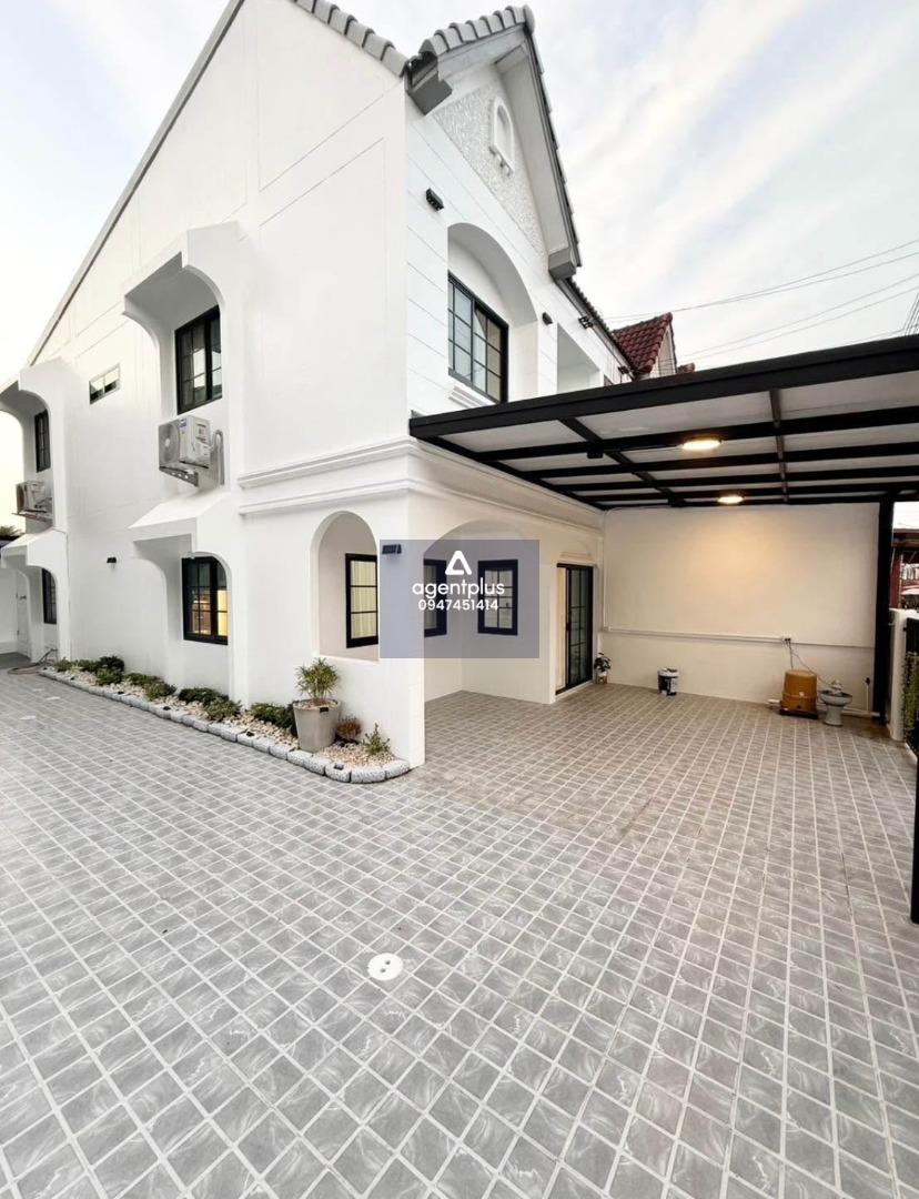 ขายทาวน์เฮาส์2ชั้น  2ห้องนอน หลังมุม ส่วนตัว สยามคันทรีคลับพัทยา