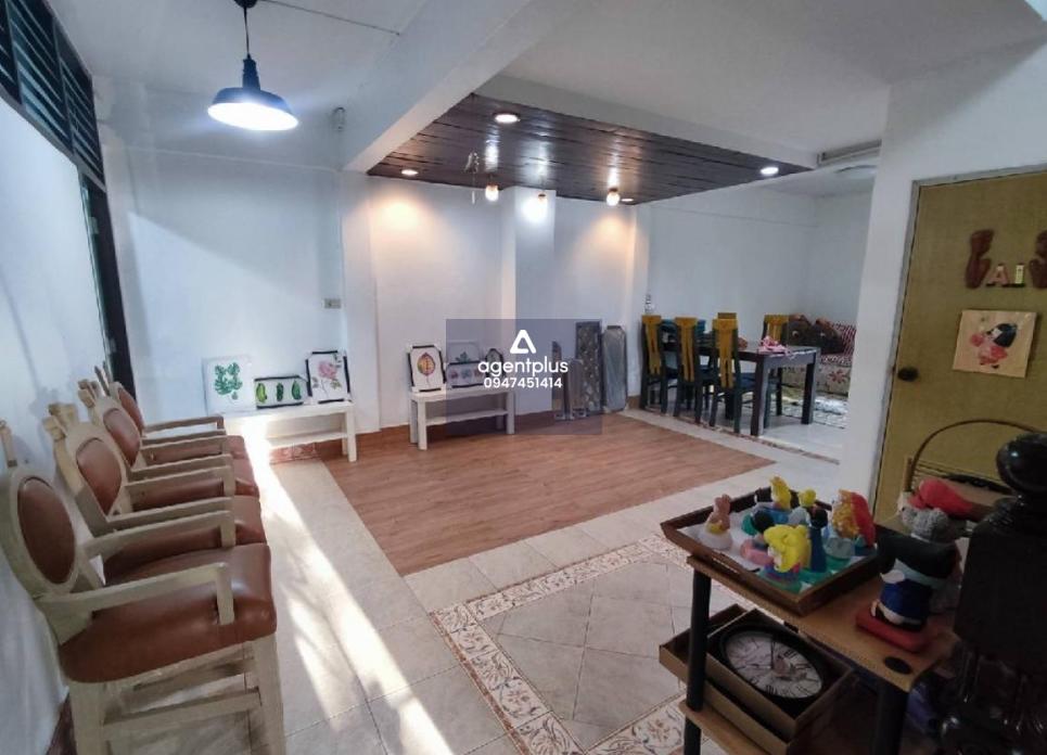 ขาย/เช่า บ้านสุขุมวิท  ติดรถไฟฟ้า​ BTS (สุขุมวิท ซอย 68)  ทาวเฮ้าส์ 2 ชั้น น่าอยู่ทำเลดีมากๆ​ ศักยภาพด้านทำเล​ สะดวกสบายเรื่องการเดินทาง​ สามารถทำเป็นออฟฟิสได้สบาย