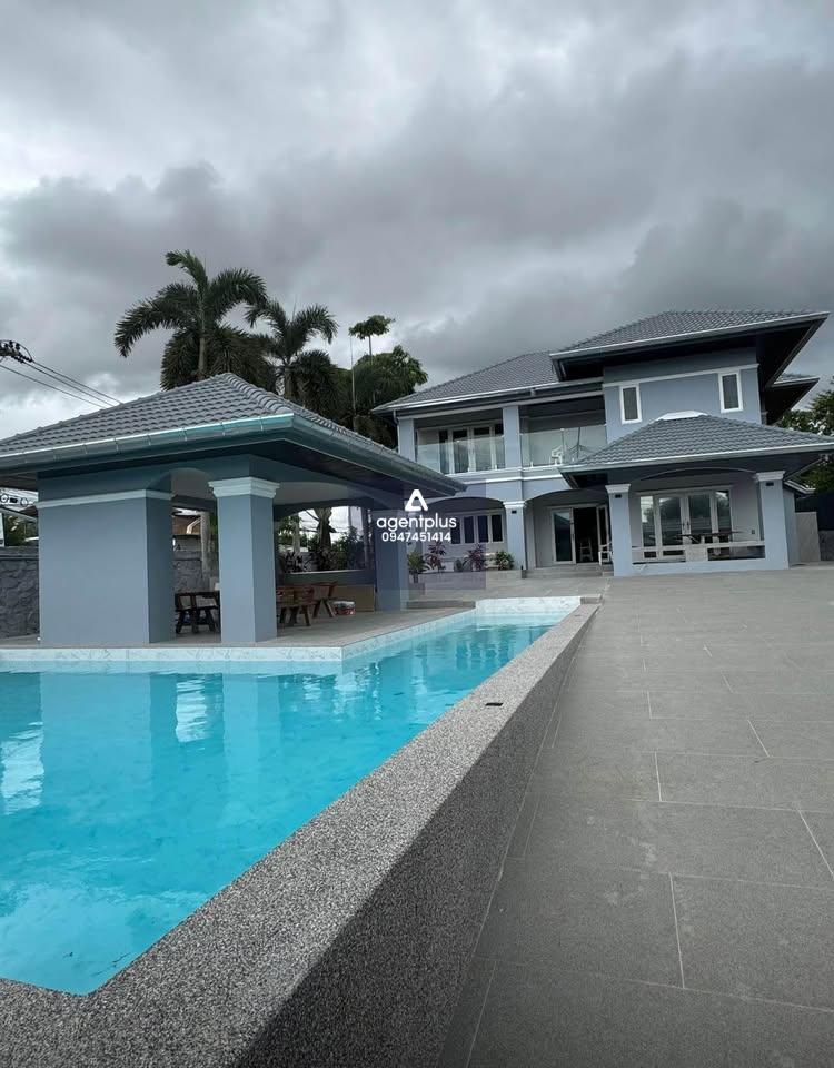 ขายบ้านเดี่ยวสองชั้นสุดหรูพร้อมสระว่ายน้ำใหญ่ ทุ่งกลม-ตาลหมัน 12 พัทยา